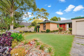 Nice neighbourhood Family Home at Vermont South